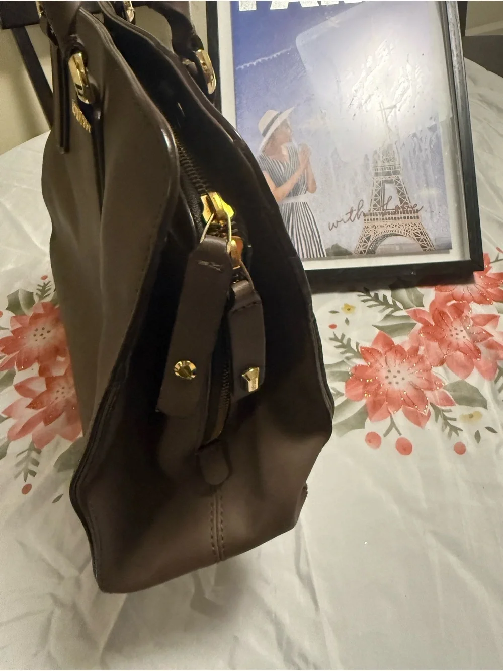 LOTTUSSE Classic Brown Leather Satchel